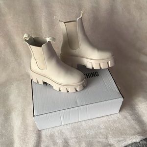 PrettyLittleThing Chunky Sold Boots Size 6 (Sold Out)